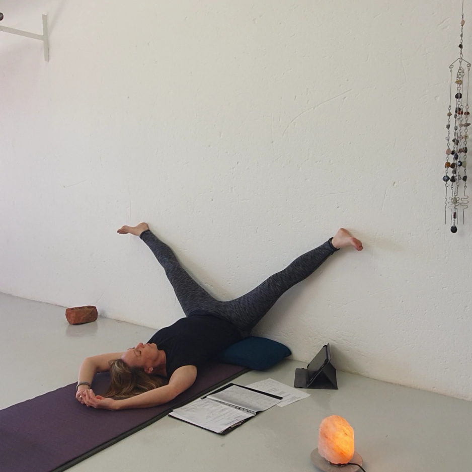 Online beginner yoga course